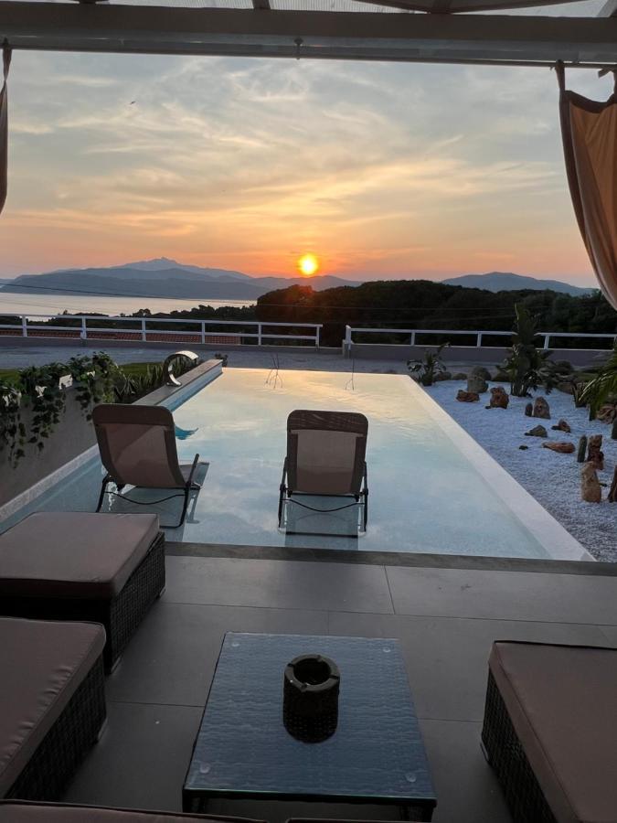 Villa Messina كابوليفيري المظهر الخارجي الصورة